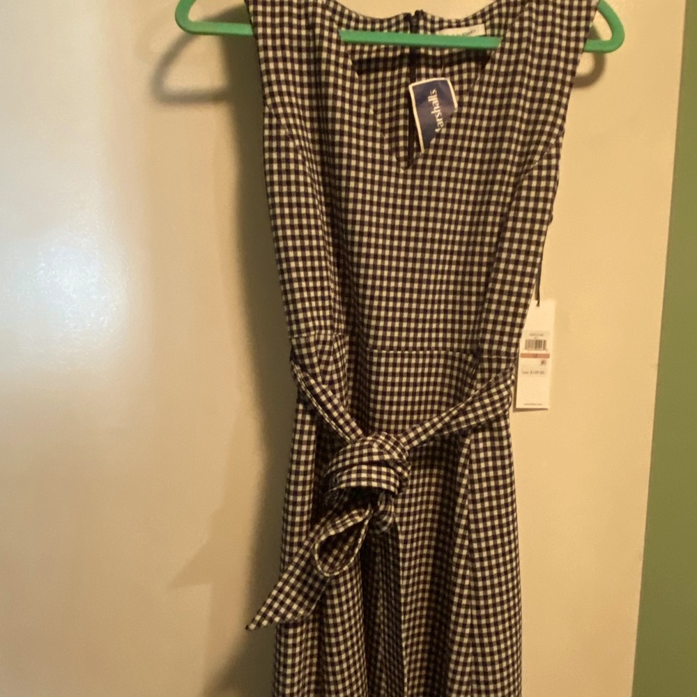 Calvin Klein Black and White Sleeveless V Neck MIDI dress